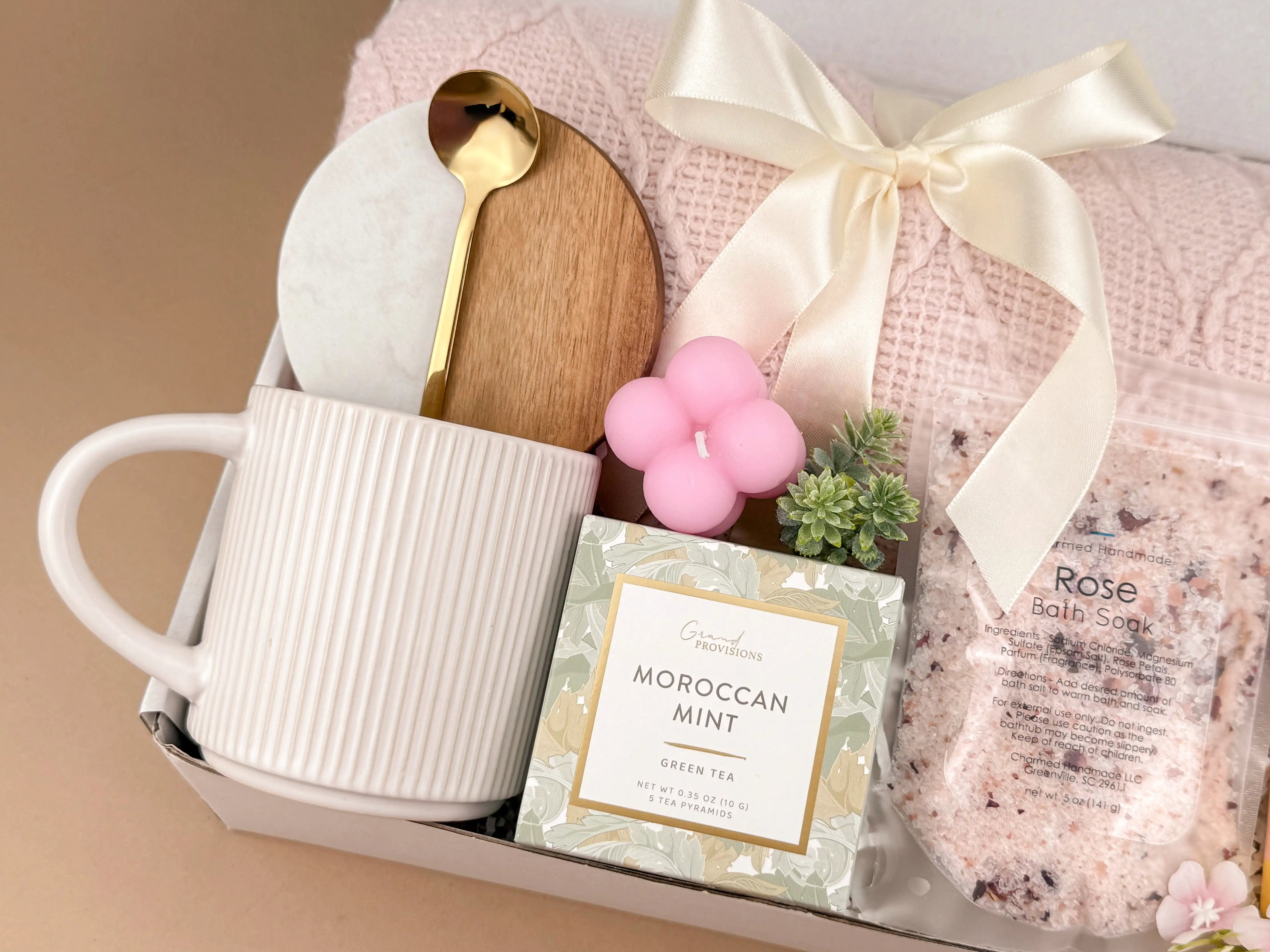 Spa Gift Box – Cozy Throw Blanket, Moroccan Mint Tea & Rose Bath Soak Luxury Set